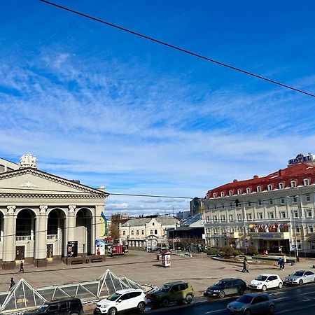 Lux Apartments In The City Center With A Coffee Machine, View Of A Theater, Near Zlata Plaza Rivne Ngoại thất bức ảnh