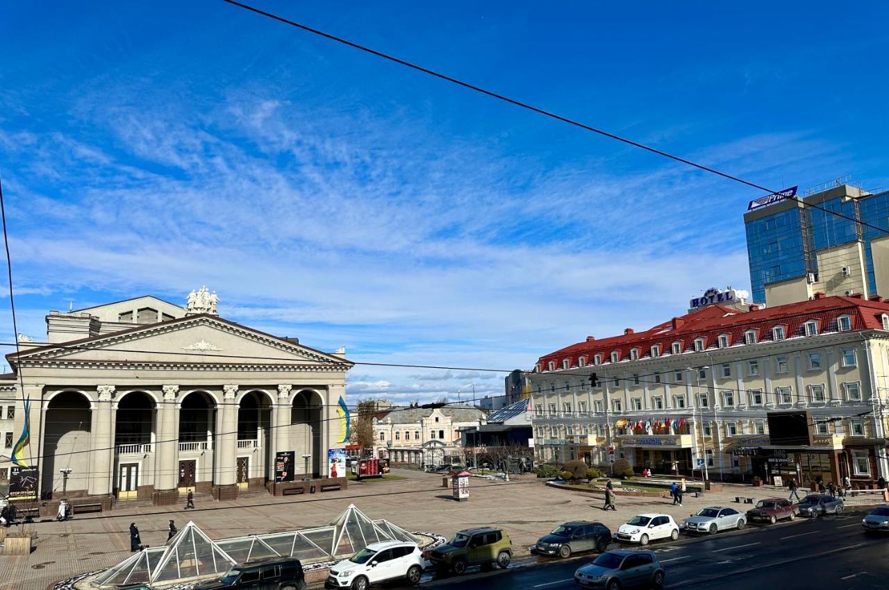 Lux Apartments In The City Center With A Coffee Machine, View Of A Theater, Near Zlata Plaza Rivne Ngoại thất bức ảnh